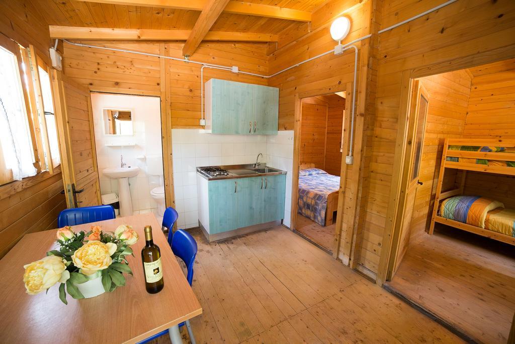 Camping Dei Tigli ตอร์เร เดล ลาโกปุชชีนี ห้อง รูปภาพ