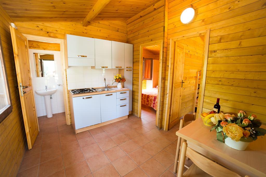 Camping Dei Tigli ตอร์เร เดล ลาโกปุชชีนี ห้อง รูปภาพ