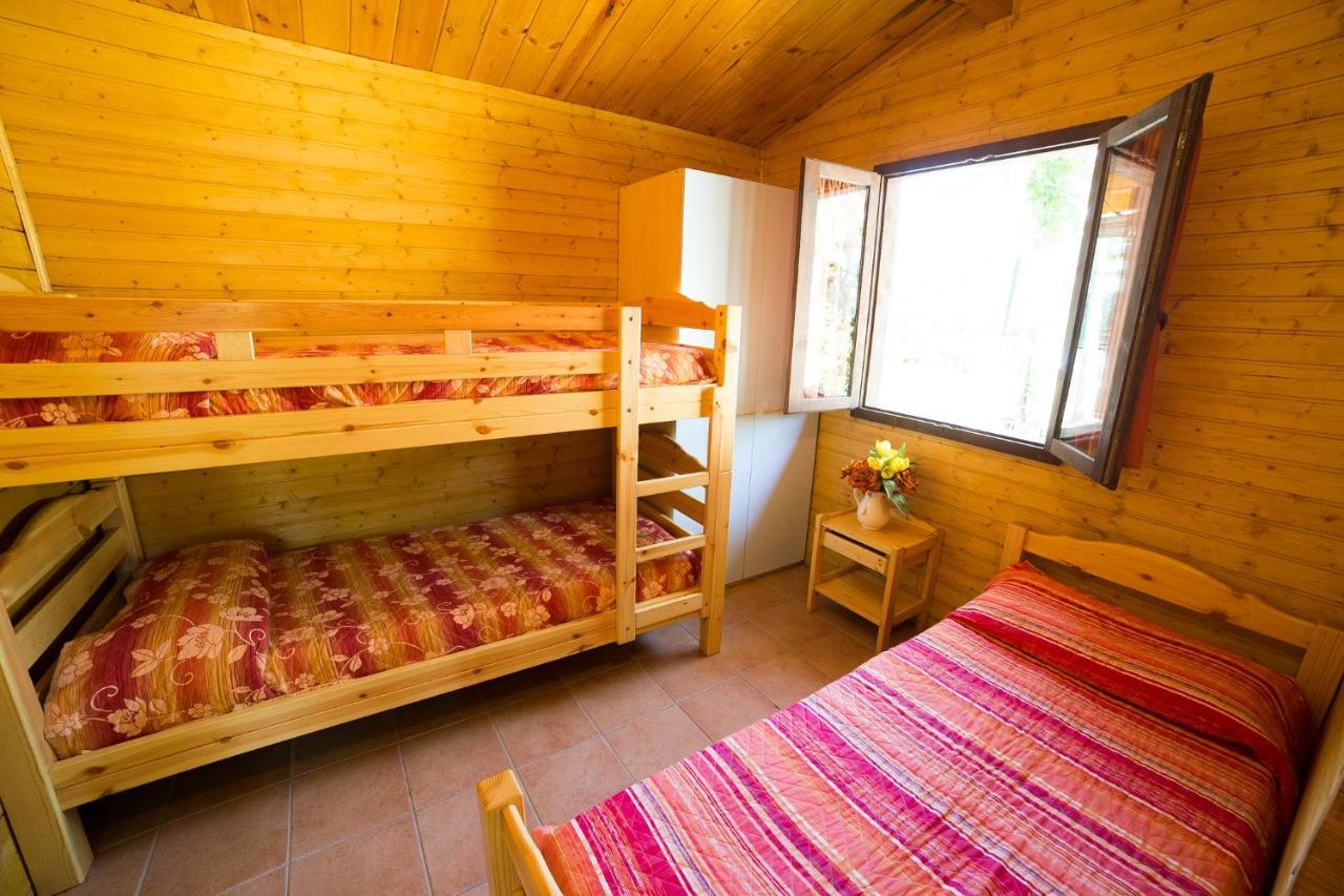 Camping Dei Tigli ตอร์เร เดล ลาโกปุชชีนี ภายนอก รูปภาพ